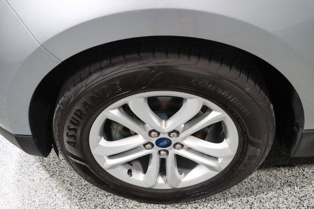 Photo of 2020 Iconic Silver Metallic Ford Edge