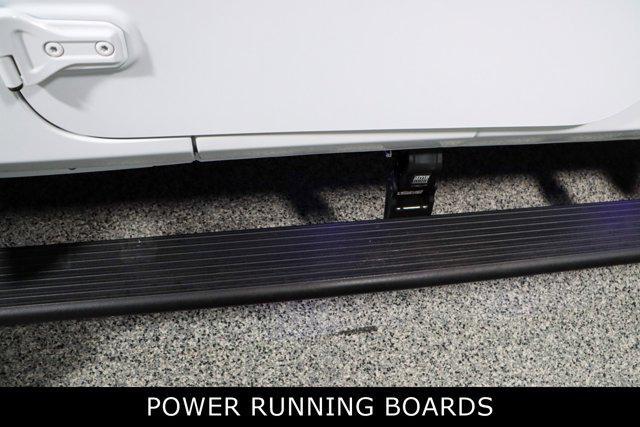 Photo of 2023 Bright White Clearcoat Jeep Wrangler
