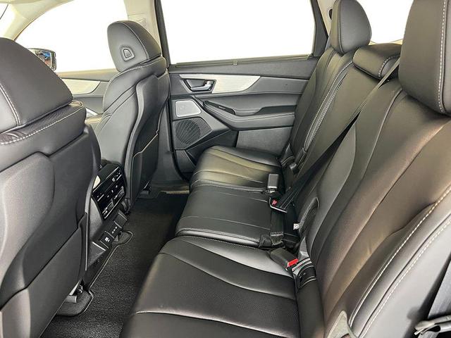 Photo of 2026 Majestic Black Pearl Acura MDX