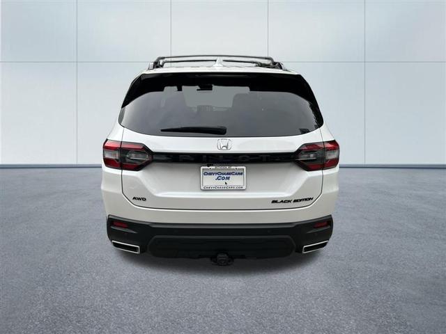 Photo of 2025 Platinum White Pearl Honda Pilot