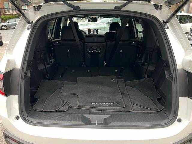 Photo of 2025 Platinum White Pearl Honda Pilot