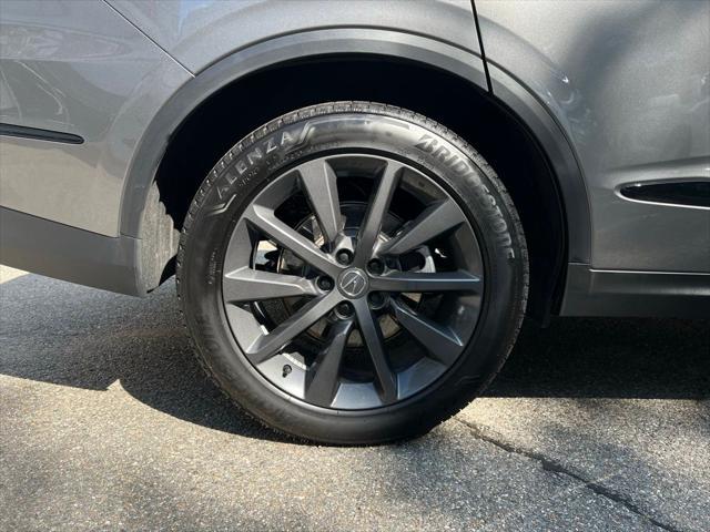Photo of 2025 Liquid Carbon Metallic Acura MDX