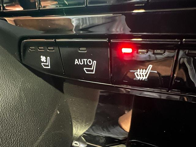 Photo of 2026 Solar Silver Metallic Acura MDX