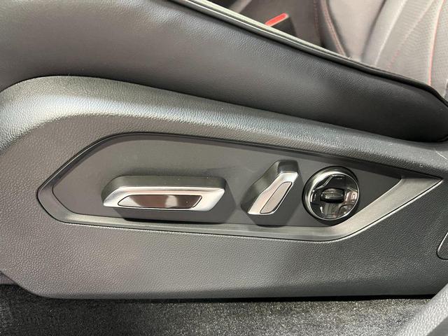 Photo of 2026 Solar Silver Metallic Acura MDX