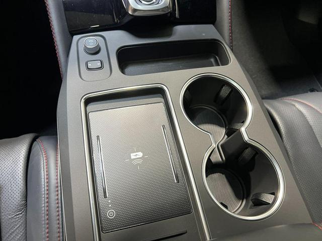 Photo of 2026 Solar Silver Metallic Acura MDX