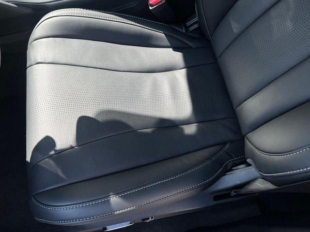 Photo of 2025 Liquid Carbon Metallic Acura MDX