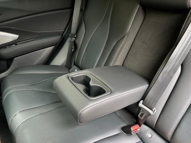 Photo of 2025 Solar Silver Metallic Acura RDX