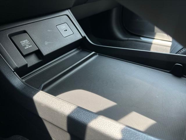 Photo of 2025 Solar Silver Metallic Acura RDX