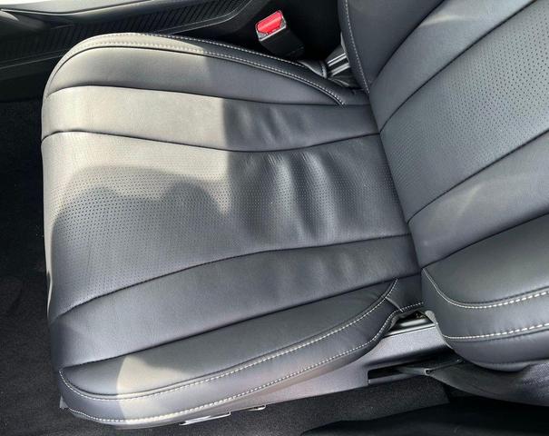 Photo of 2025 Lunar Silver Metallic Acura MDX