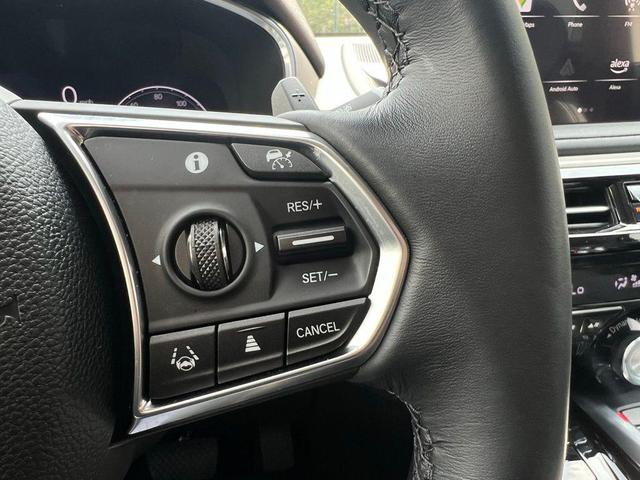 Photo of 2025 Lunar Silver Metallic Acura MDX