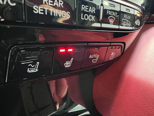Photo of 2026 Platinum White Pearl Acura MDX