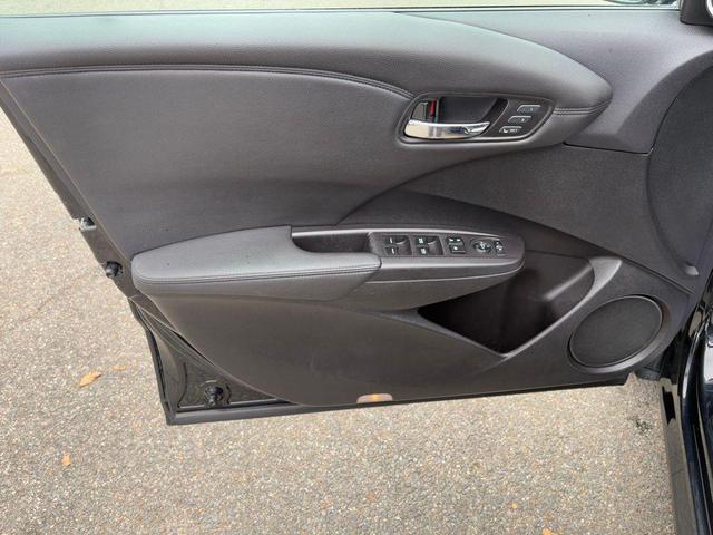 Photo of 2016 Crystal Black Pearl Acura RDX