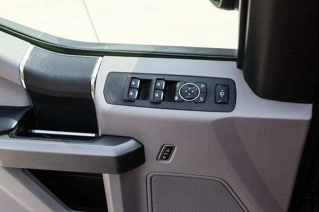 Photo of 2017 MAGNETIC Ford F-250