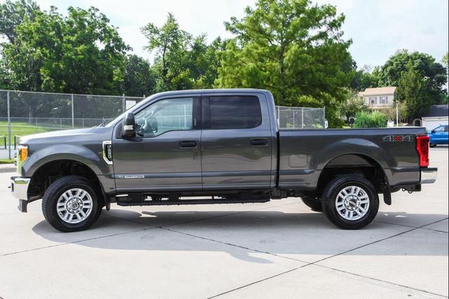 Photo of 2017 MAGNETIC Ford F-250