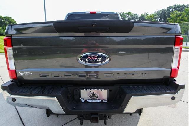 Photo of 2017 MAGNETIC Ford F-250
