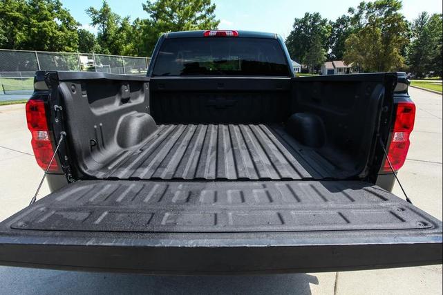 Photo of 2018 Graphite Metallic Chevrolet Silverado 1500