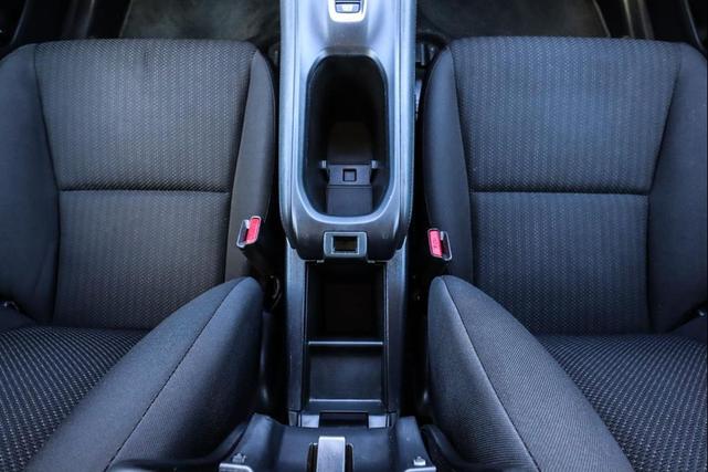Photo of 2018 Modern Steel Metallic Honda HR-V