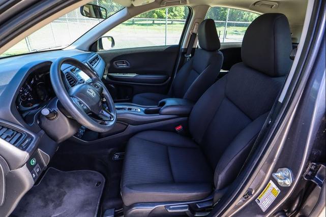 Photo of 2018 Modern Steel Metallic Honda HR-V