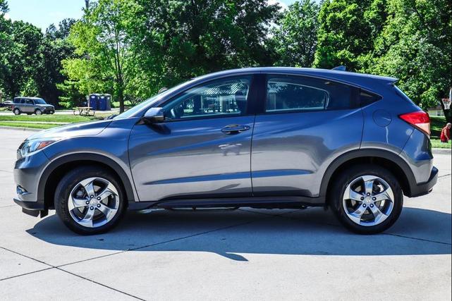 Photo of 2018 Modern Steel Metallic Honda HR-V