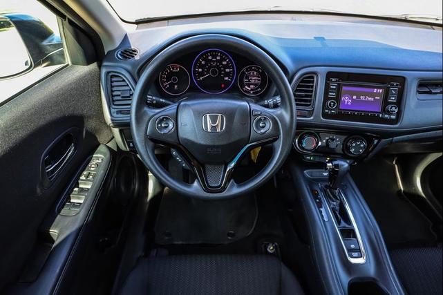 Photo of 2018 Modern Steel Metallic Honda HR-V