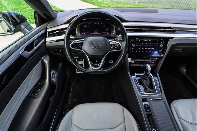 Photo of 2022 Deep Black Pearl Volkswagen Arteon