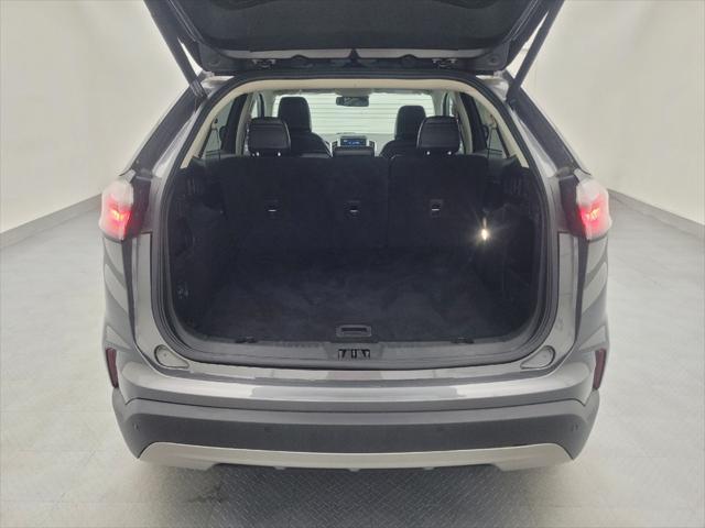 Photo of 2022 Carbonized Gray Metallic Ford Edge