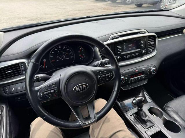 Photo of 2016 Blue Kia Sorento