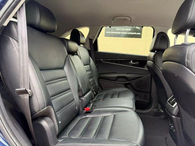 Photo of 2016 Blue Kia Sorento