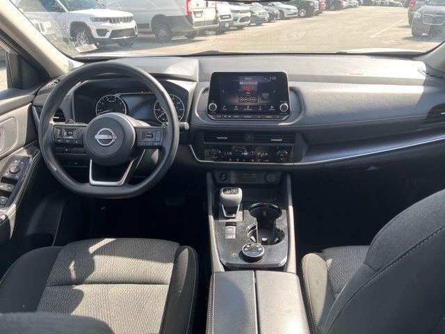 Photo of 2024 Brilliant Silver Metallic Nissan Rogue
