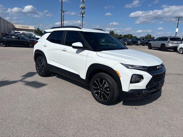 Photo of 2022 Summit White Chevrolet Trailblazer