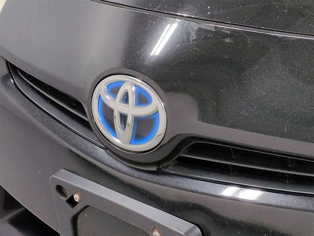Photo of 2011 Black Toyota Prius