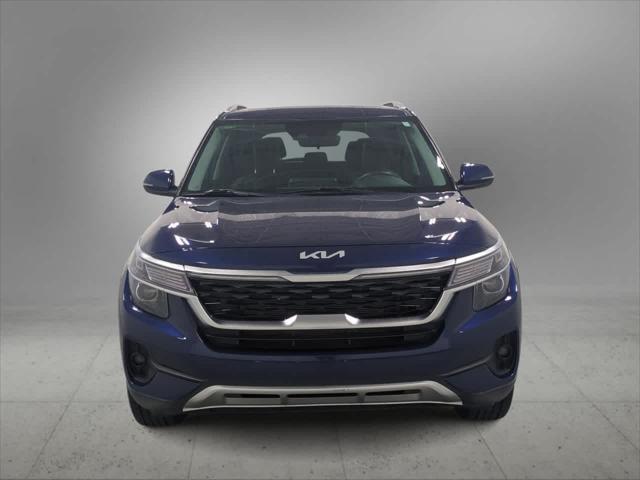Photo of 2022 Dark Ocean Blue Kia Seltos