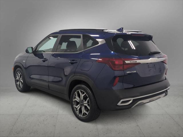 Photo of 2022 Dark Ocean Blue Kia Seltos