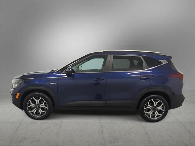 Photo of 2022 Dark Ocean Blue Kia Seltos