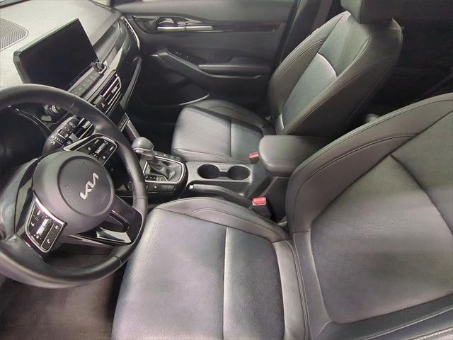 Photo of 2022 Dark Ocean Blue Kia Seltos