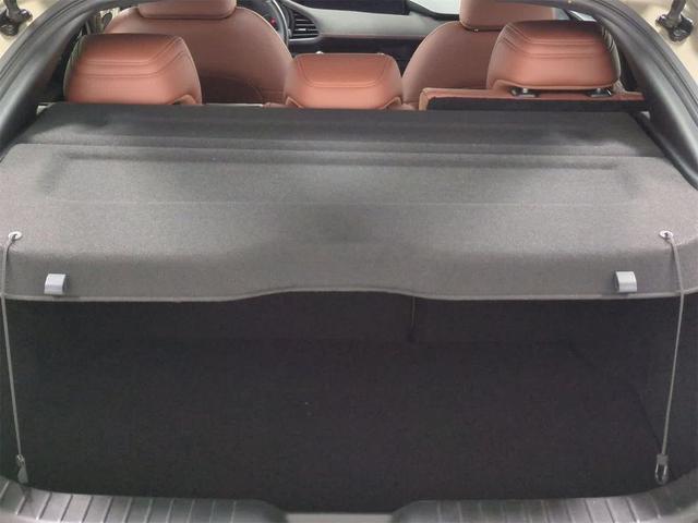 Photo of 2024 Zircon Sand Metallic Mazda Mazda3