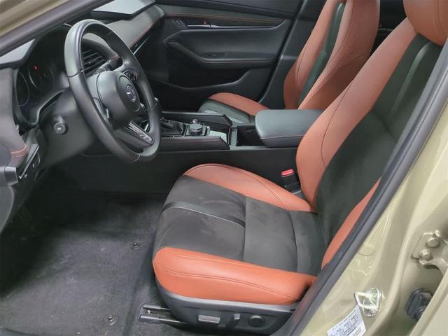 Photo of 2024 Zircon Sand Metallic Mazda Mazda3