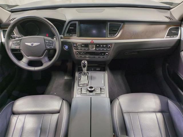 Photo of 2015 Parisian Gray Hyundai Genesis