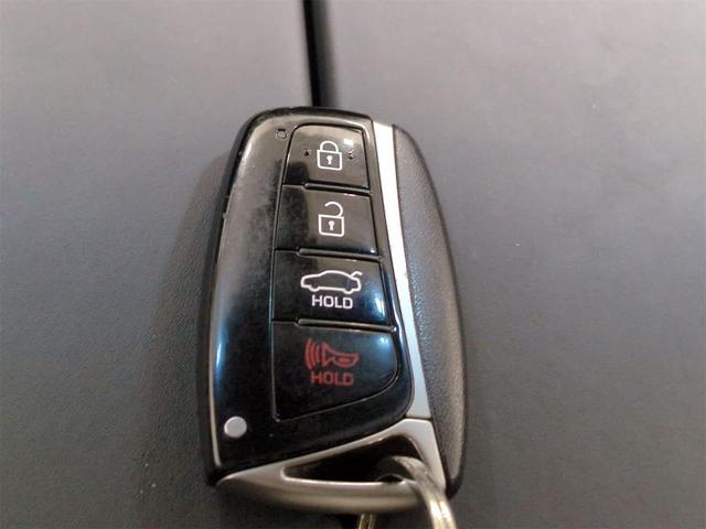 Photo of 2015 Parisian Gray Hyundai Genesis