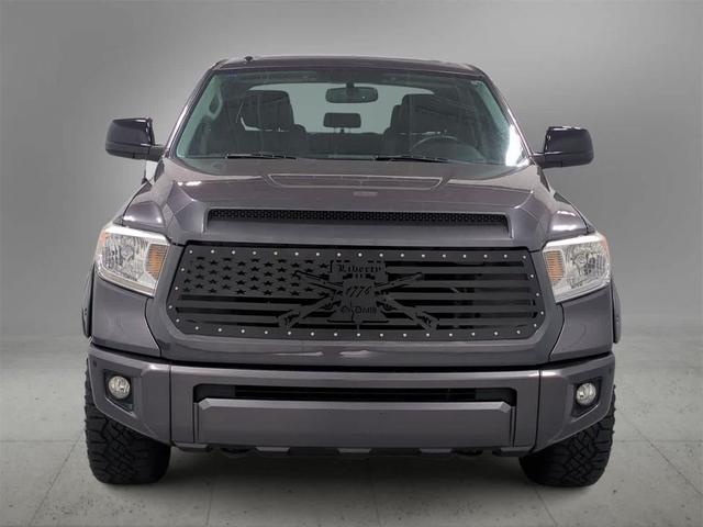 Photo of 2015 Magnetic Gray Metallic Toyota Tundra