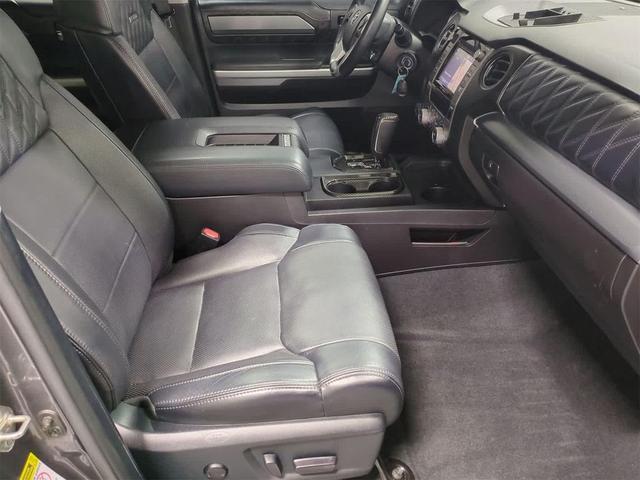 Photo of 2015 Magnetic Gray Metallic Toyota Tundra