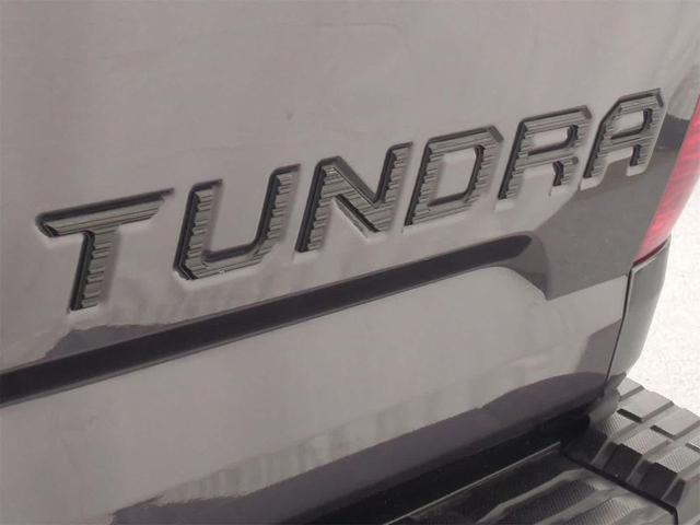 Photo of 2015 Magnetic Gray Metallic Toyota Tundra