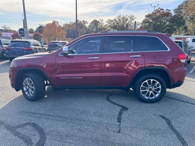 Photo of 2015 Burgundy Jeep Grand Cherokee