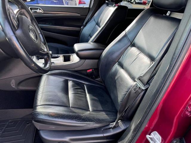 Photo of 2015 Burgundy Jeep Grand Cherokee