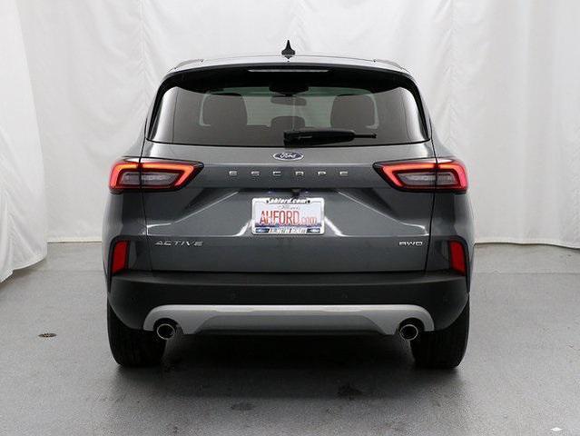 Photo of 2023 Carbonized Gray Metallic Ford Escape