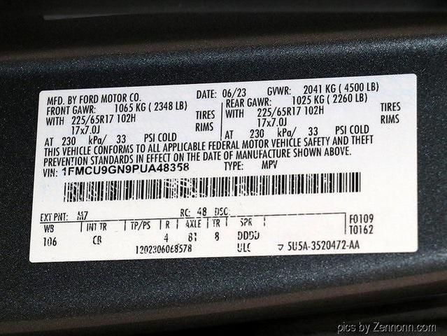 Photo of 2023 Carbonized Gray Metallic Ford Escape
