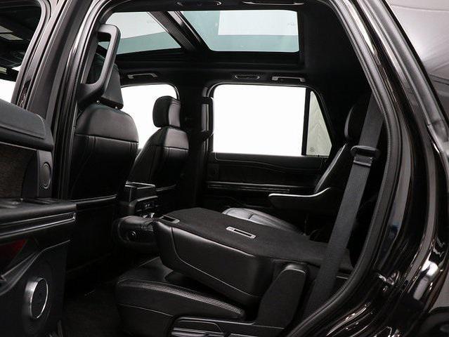 Photo of 2019 Agate Black Metallic Ford Expedition