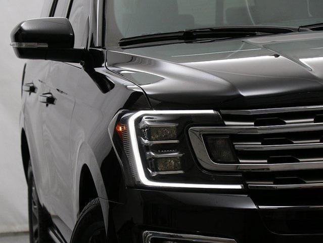 Photo of 2019 Agate Black Metallic Ford Expedition