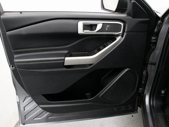 Photo of 2022 Carbonized Gray Metallic Ford Explorer
