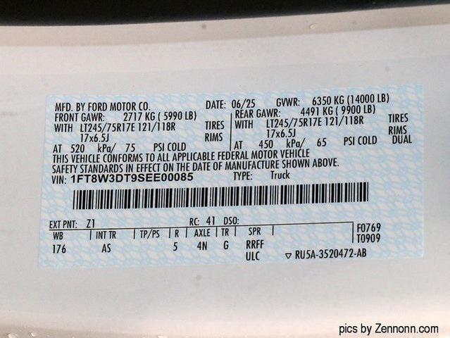 Photo of 2025 Oxford White Ford F-350